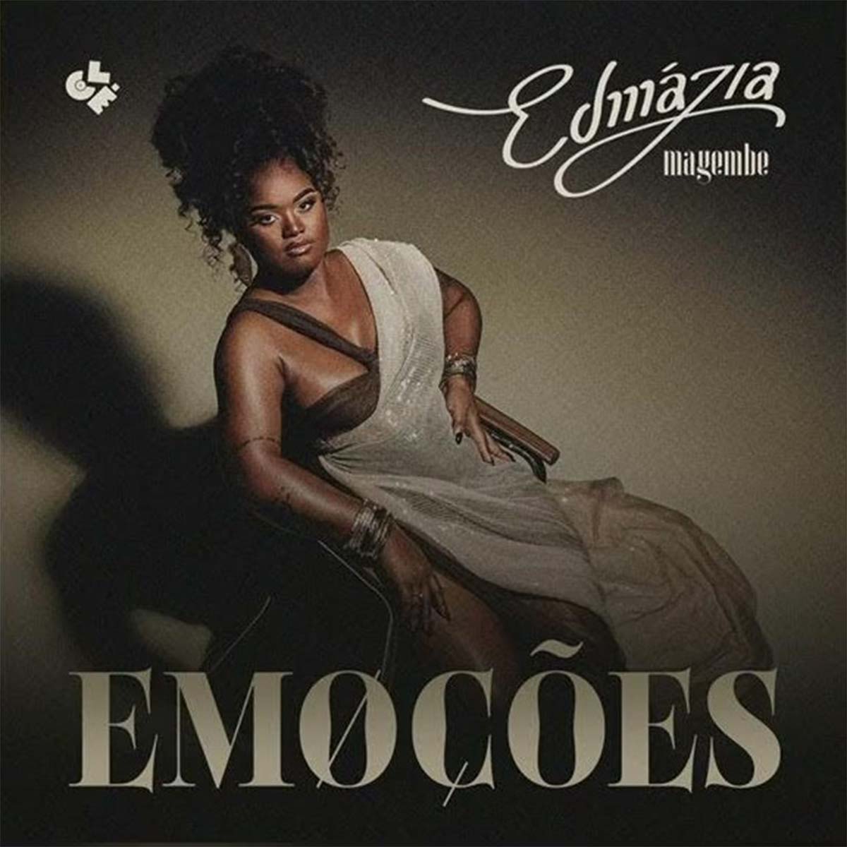 Edmázia Mayembe: Emoções  - Album Download  